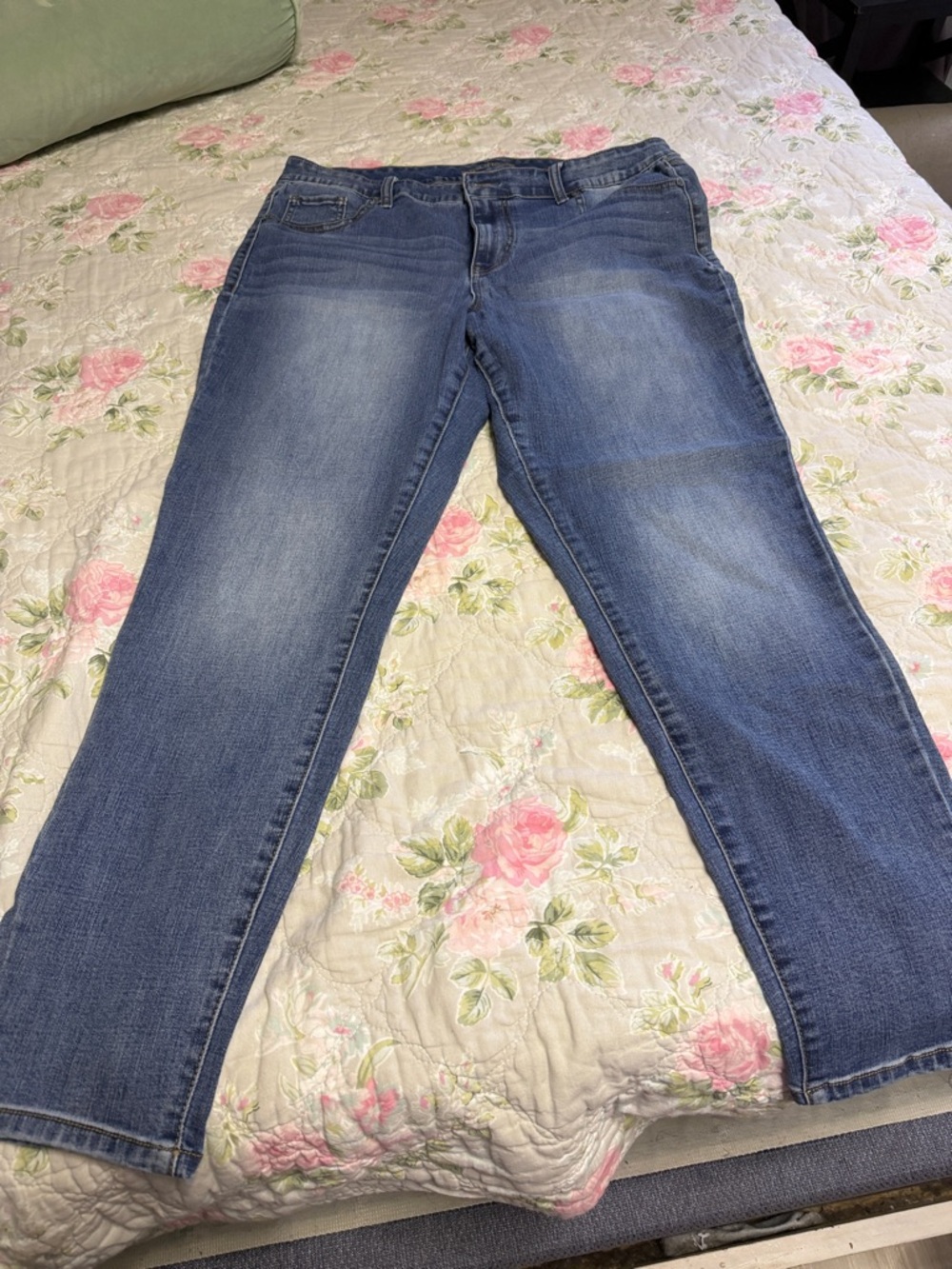 Maurices Blue Wash jegging Women's Jeans